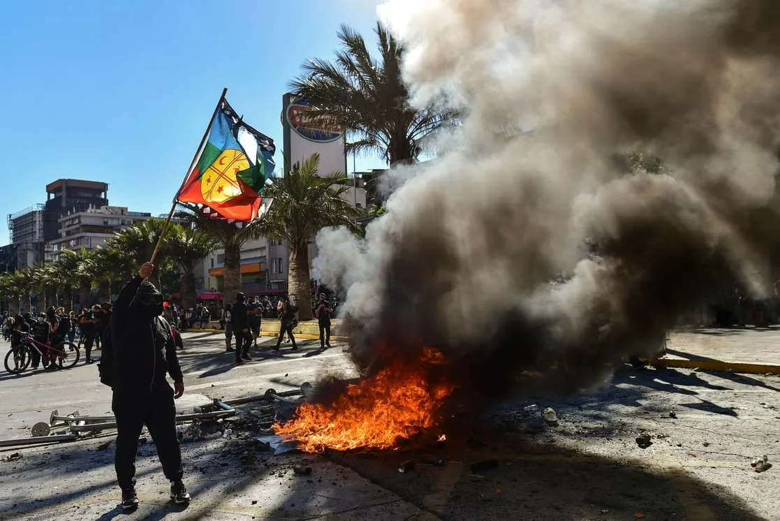 Chile: enfrentamientos entre mapuches y las fuerzas de seguridad deja un saldo de dos muertos