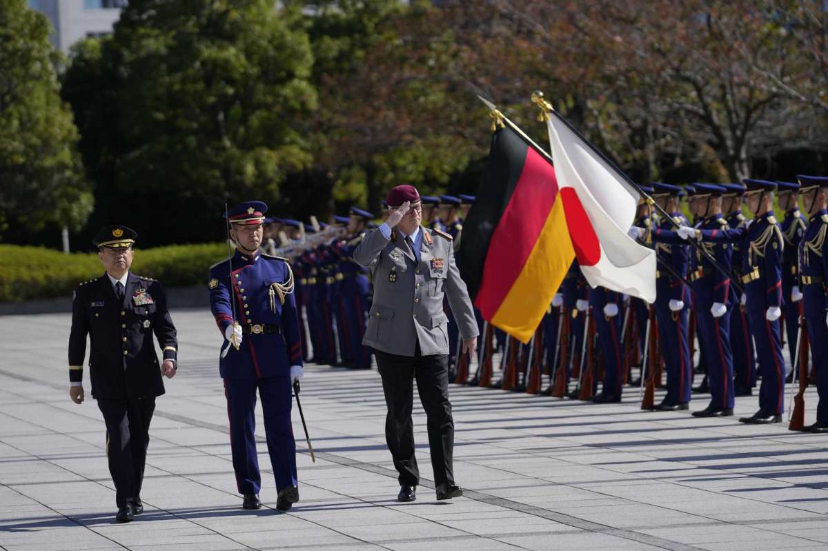 Japón y Alemania amplían sus vínculos militares