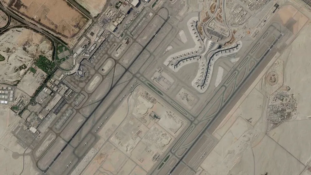 Rebeldes hutíes de Yemen atacan Emiratos Árabes Unidos con drones y misiles