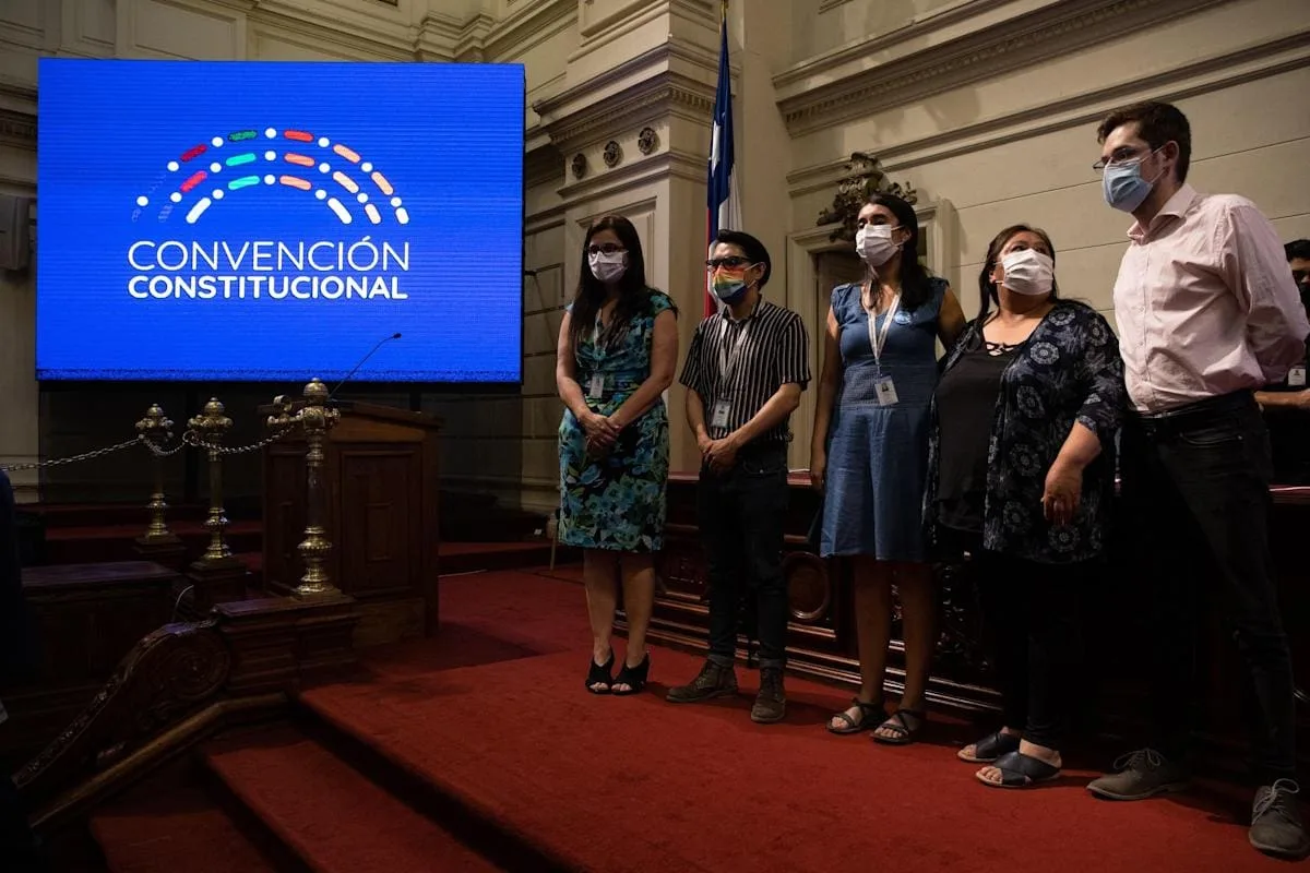 Chile: la Asamblea Constituyente comienza a debatir la nueva constitución