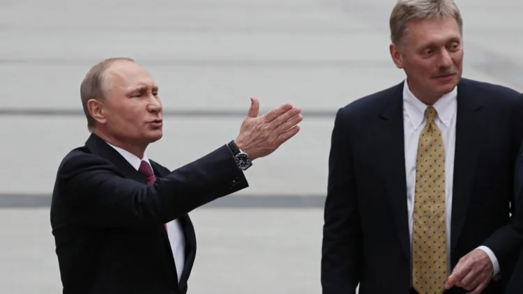 Moscow (Russian Federation).- (FILE) Russian President Vladimir Putin (L) and Kremlin spokesman Dmitry Peskov (R) meet with journalists after president Putin's annual Question and Answer live-broadcast nationwide television and radio session called 'Direct Line with Vladimir Putin' at the Gostiny Dvor studio in Moscow, Russia, 15 June 2017 (reissued 12 May 2020). According to reports on 12 May, Kremlin spokesman Dmitry Peskov was hospitalised after testing positive for coronavirus COVID-19. (Rusia, Moscú) EFE/EPA/YURI KOCHETKOV *** Local Caption *** 53586604