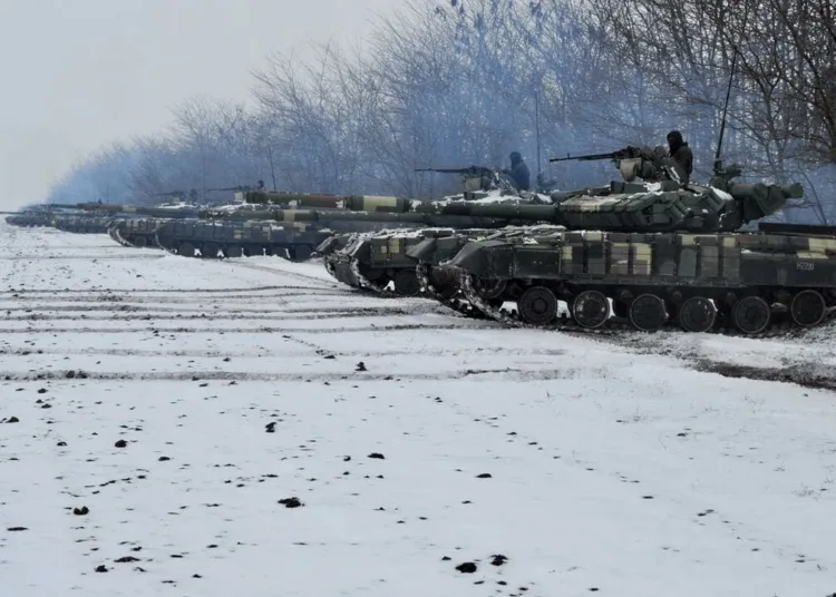 This handout picture taken and released by press-service of General Staff of the Armed Forces of Ukraine on February 8, 2022 shows tanks of the Ukrainian Military forces taking part in a drill in Dnipropetrovsk region. (Photo by Press service of General Staff of the Armed Forces of Ukraine / AFP) / RESTRICTED TO EDITORIAL USE - MANDATORY CREDIT "AFP PHOTO / Press service of General Staff of the Armed Forces of Ukraine - NO MARKETING NO ADVERTISING CAMPAIGNS - DISTRIBUTED AS A SERVICE TO CLIENTS