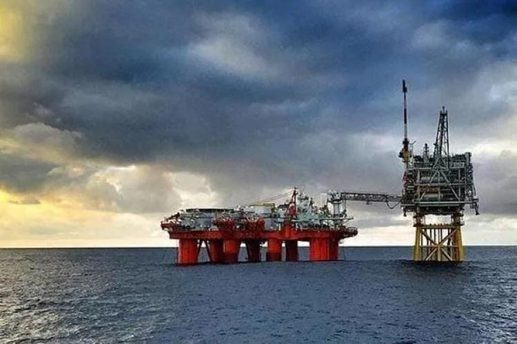 Operación petrolera en Malvinas es declarada ilegal