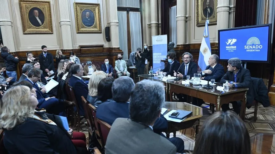 Cancillería expuso las líneas de gestión actual en el Senado Nacional