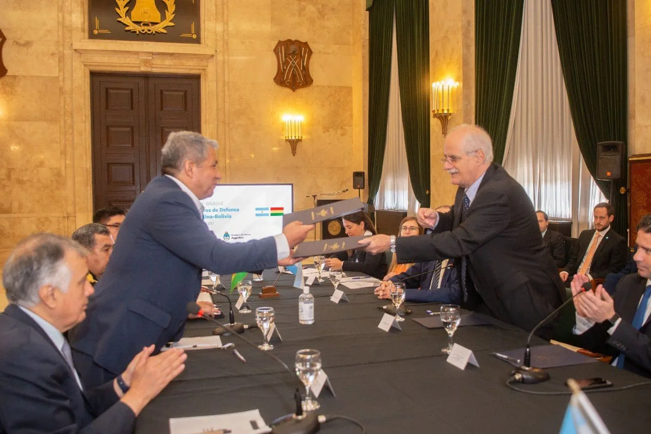 Argentina y Bolivia crearán un Grupo de Trabajo en materia de defensa