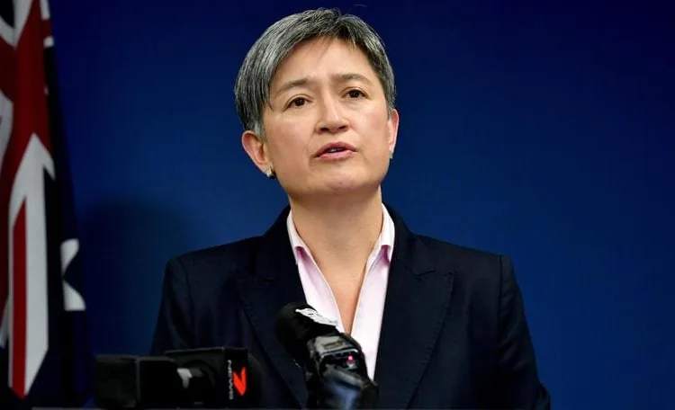 Shadow Minister for Foreign Affairs Penny Wong speaks to media at her office in Adelaide, Thursday, June 27, 2019. The shadow minister discussed the reported arrest of Australian man Alek Sigley in Pyongyang. (AAP Image/Sam Wundke) NO ARCHIVING