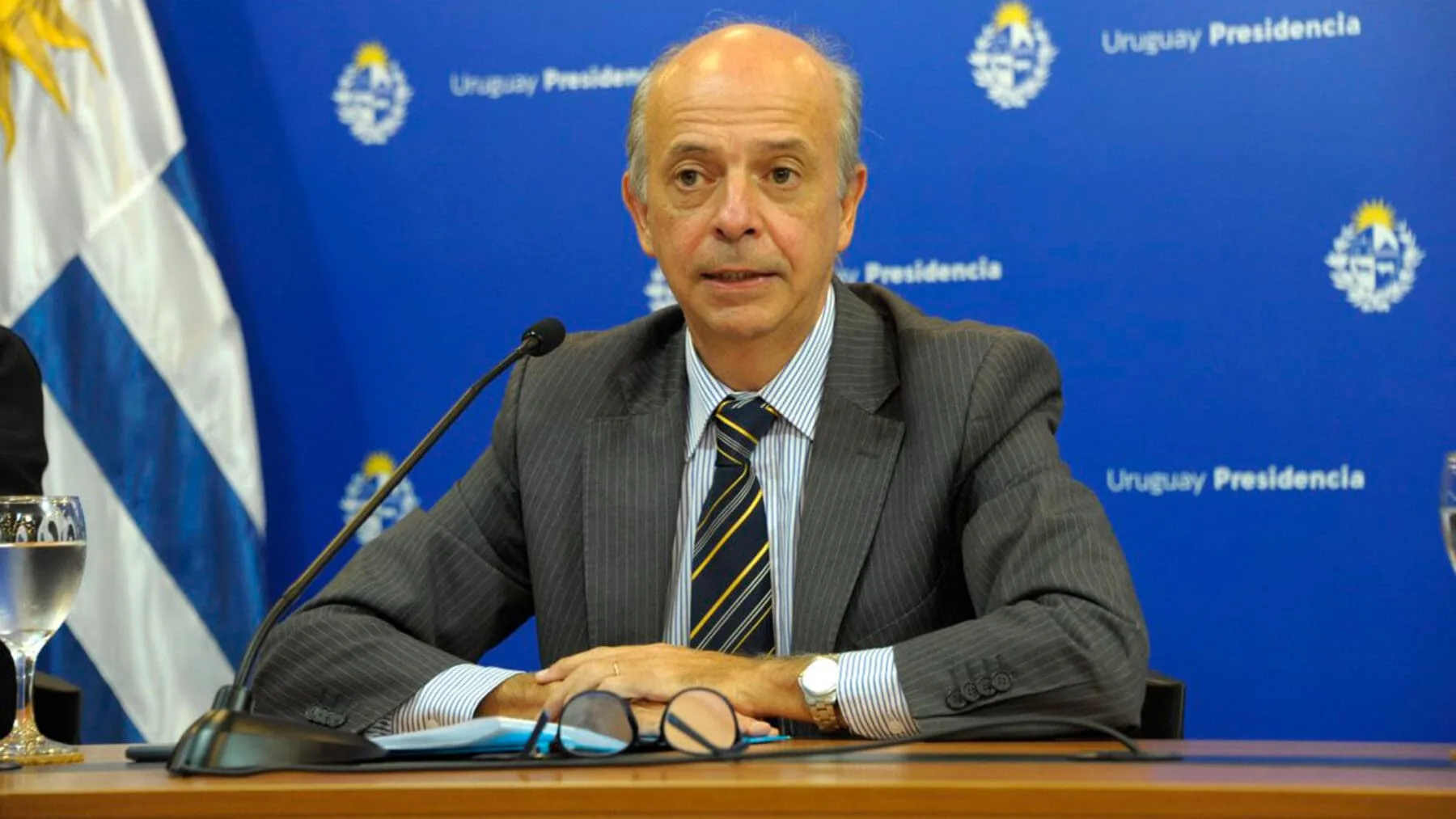 Ministro de Defensa de Uruguay es cuestionado por negar el espacio aéreo al Boeing 747 venezolano