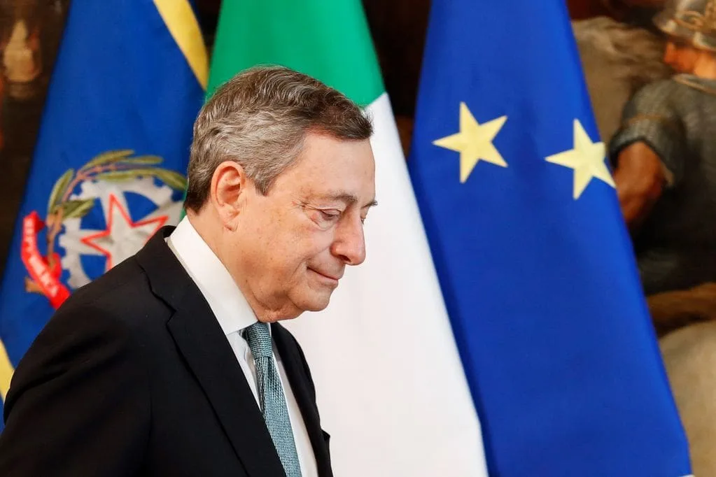 Draghi continuará en el gobierno, pero enfrentará una moción de confianza