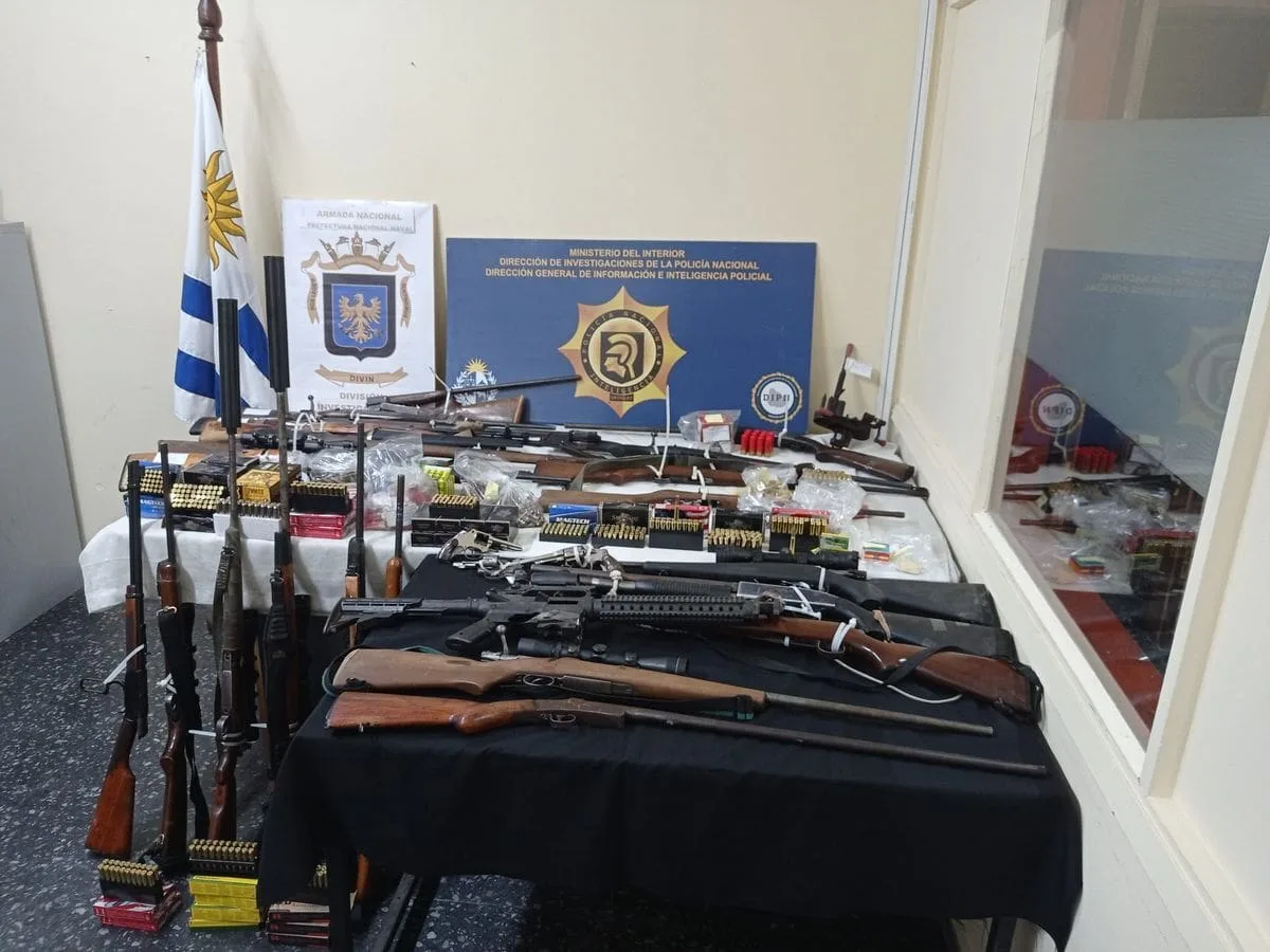 Uruguay: El centro de tráfico de armas de Argentina y Brasil