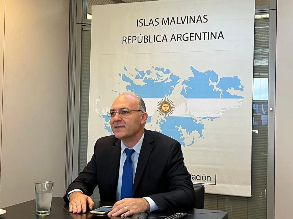 Nuevo accionar del Reino Unido sobre Malvinas desata la respuesta de Carmona
