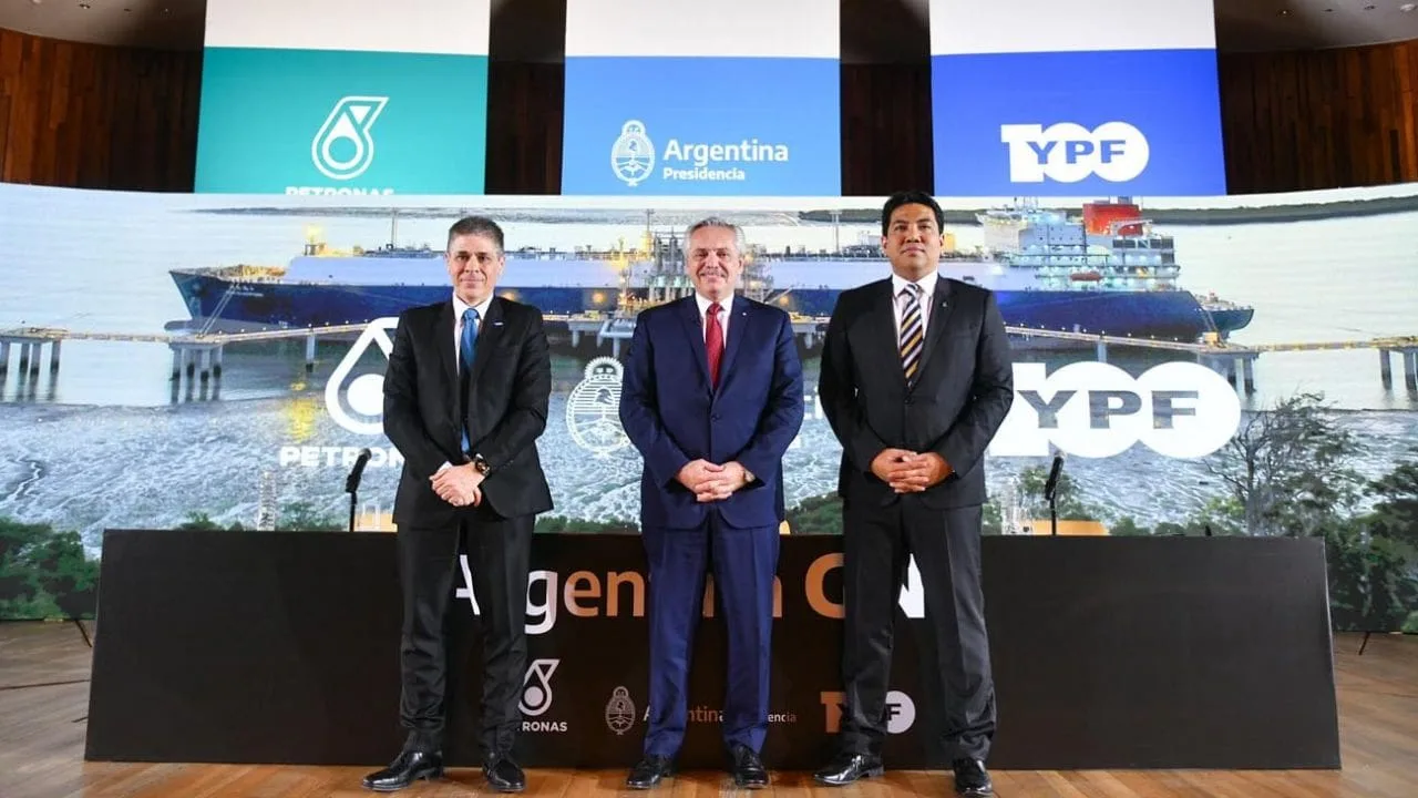 Es un hecho: se firma el acuerdo entre YPF y Petronas para el desarrollo de gas en Argentinas