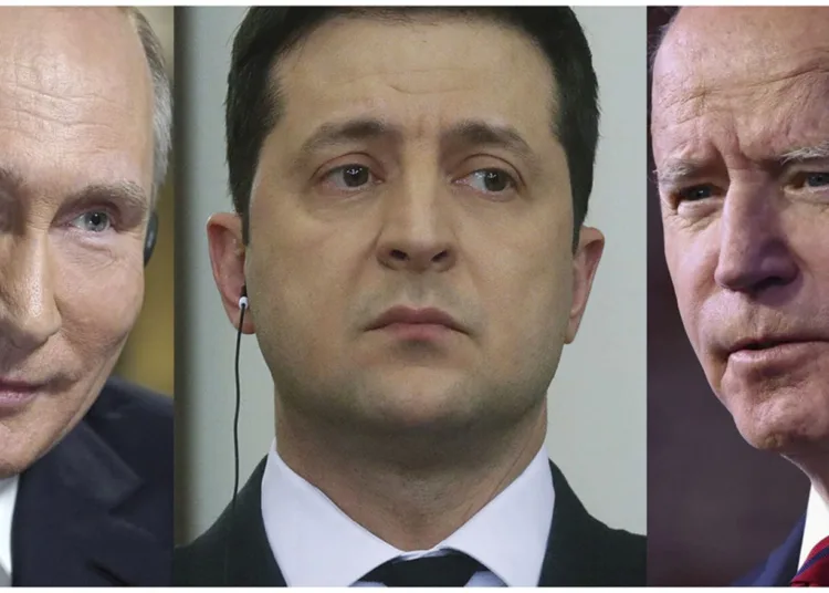 (FILES) This combination of pictures created on January 2, 2022 shows Russia's President Vladimir Putin at the Kremlin in Moscu on March 1, 2018, Ukrainian President Volodymyr Zelensky in Kiev on December 8, 2021 and US President Joe Biden in Wilmington, Delaware on January 15, 2021. - US President Joe Biden and his Ukrainian counterpart Volodymyr Zelensky are due to speak by phone on January 2, 2022, amid growing fears that a Russian military buildup near the border with its pro-Western neighbor heralds an invasion.
The show of US support for Ukraine comes days after Biden warned Russian President Vladimir Putin of severe consequences if Moscow invades the former Soviet country. (Photo by AFP)