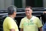 AME9407. RÍO DE JANEIRO (BRASIL), 30/10/2022.- El presidente de Brasil y candidato a la reelección, Jair Bolsonaro, llega para votar en la segunda ronda de las elecciones presidenciales hoy, en Río de Janeiro (Brasil). EFE/ Andre Coelho