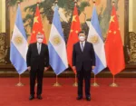 Chinese President Xi Jinping stands next to Argentina's President Alberto Fernandez during their meeting in Beijing, China, February 6, 2022. Picture taken February 6, 2022. Argentine Presidency/Handout via REUTERS ATTENTION EDITORS - THIS PICTURE WAS PROVIDED BY A THIRD PARTY. NO RESALES. NO ARCHIVES