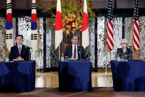 Estados Unidos, Corea del Sur y Japon prometen profundizar sus lazos frente a Corea del Norte