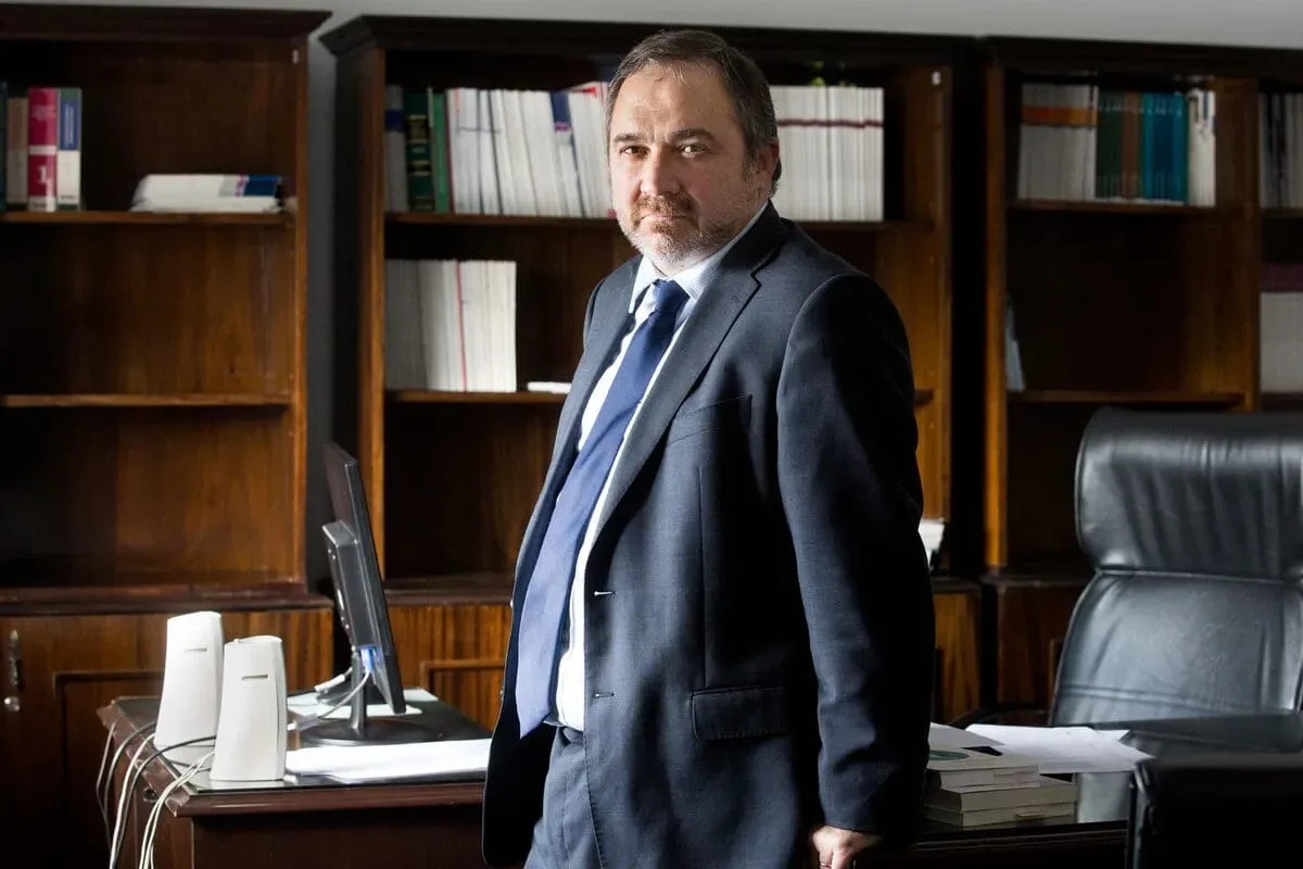 Un fiscal argentino pide que el vicepresidente de Irán sea arrestado en Qatar por el atentando a la AMIA