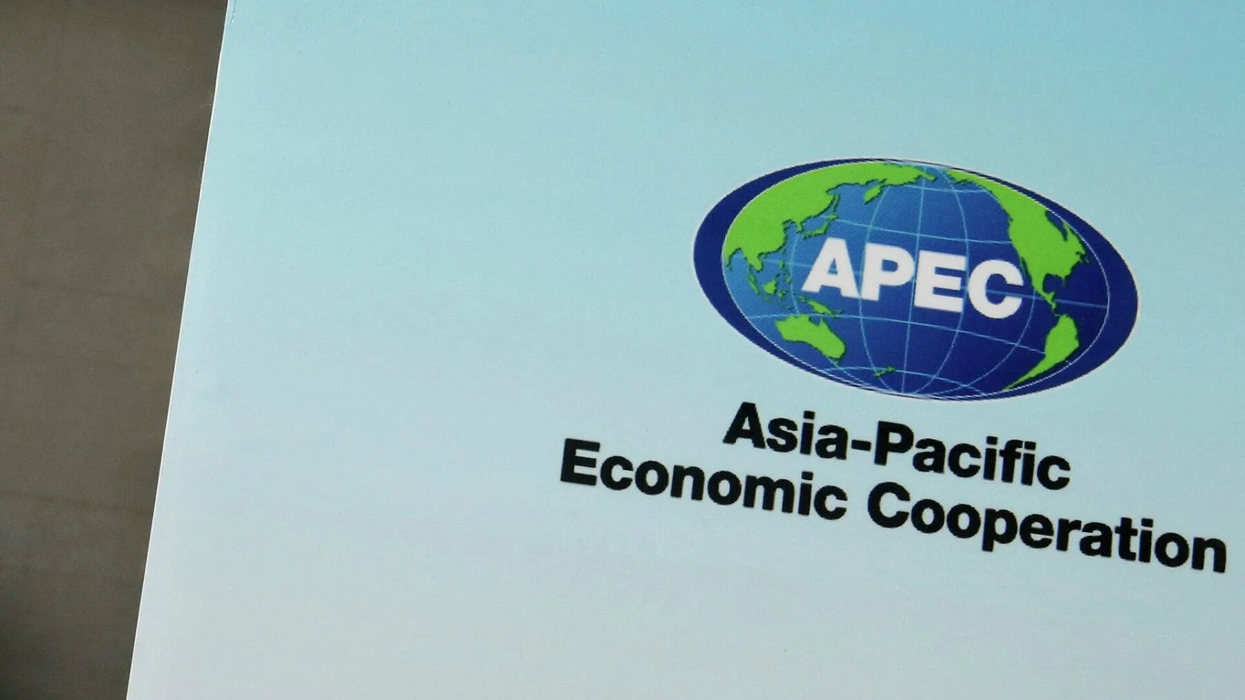 Corea del Norte dispara un misil hacia Japón en medio de la cumbre de la APEC
