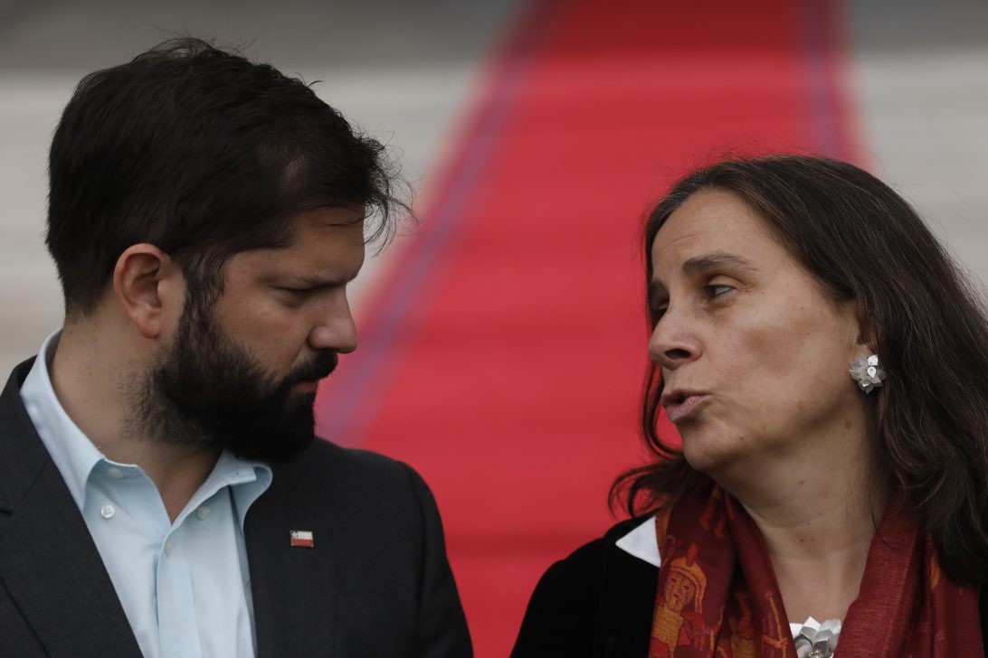 Polémica Urrejola-Bielsa: Boric respalda a la canciller y reafirma las excelentes relaciones con Argentina