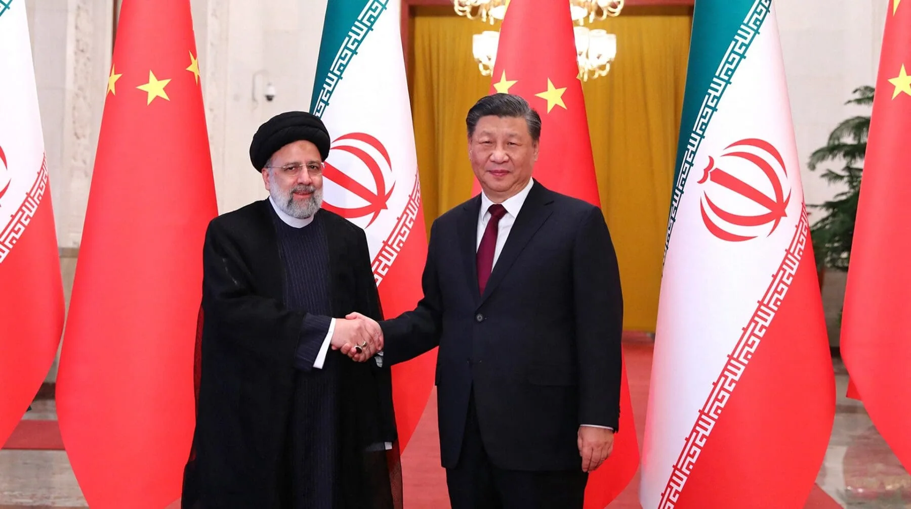 Los presidentes de Irán y China se reúnen bilateralmente para fortalecer sus vínculos