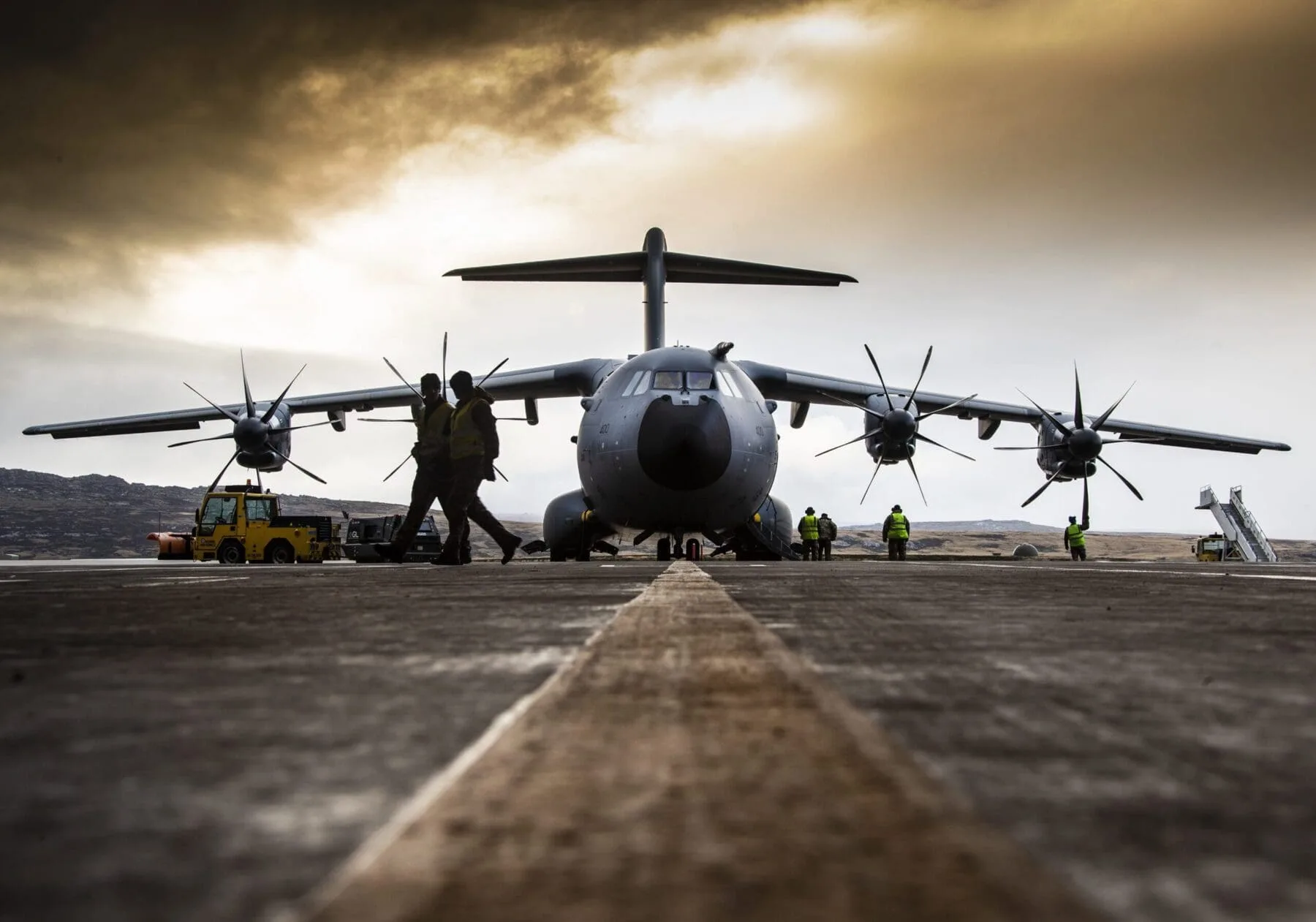 Malvinas: comenzaron las obras de modernización de la pista de aterrizaje