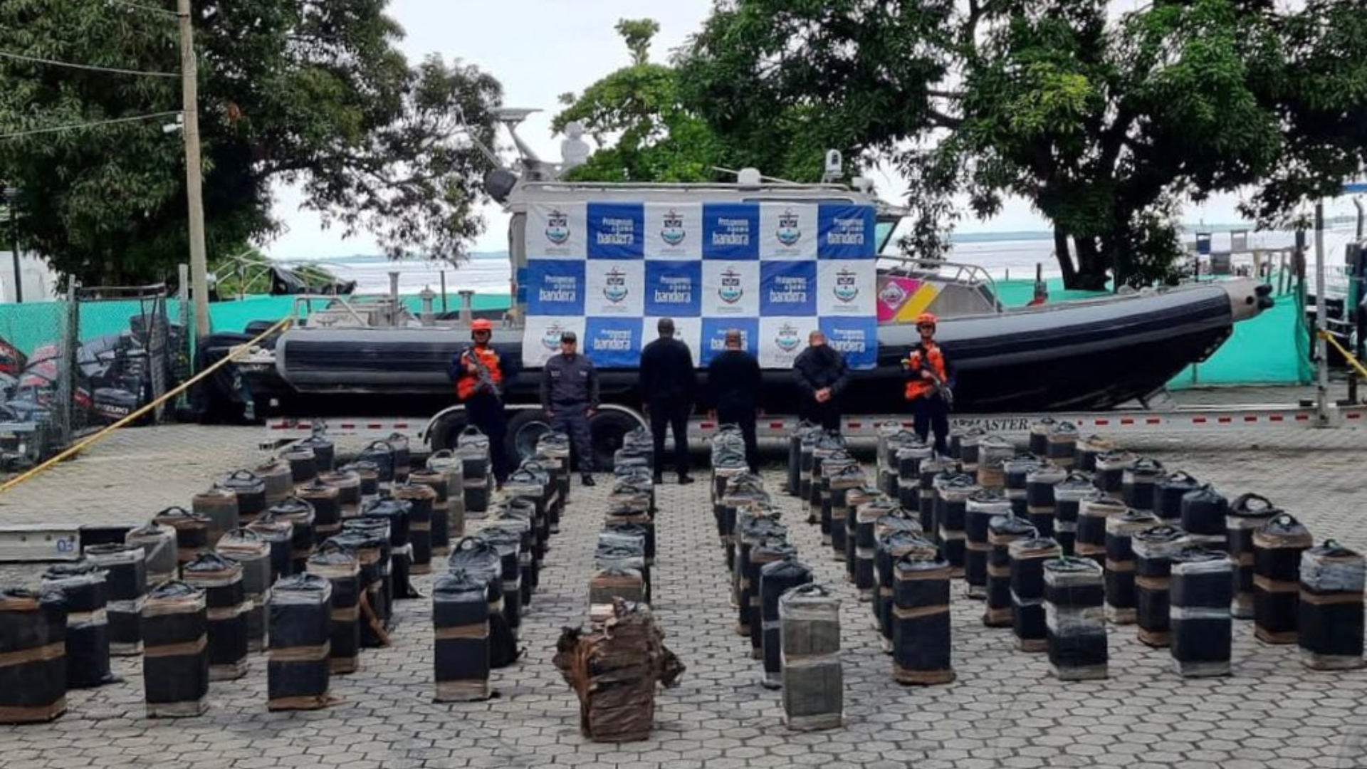 Colombia decomisa el narcosubmarino más grande de su historia