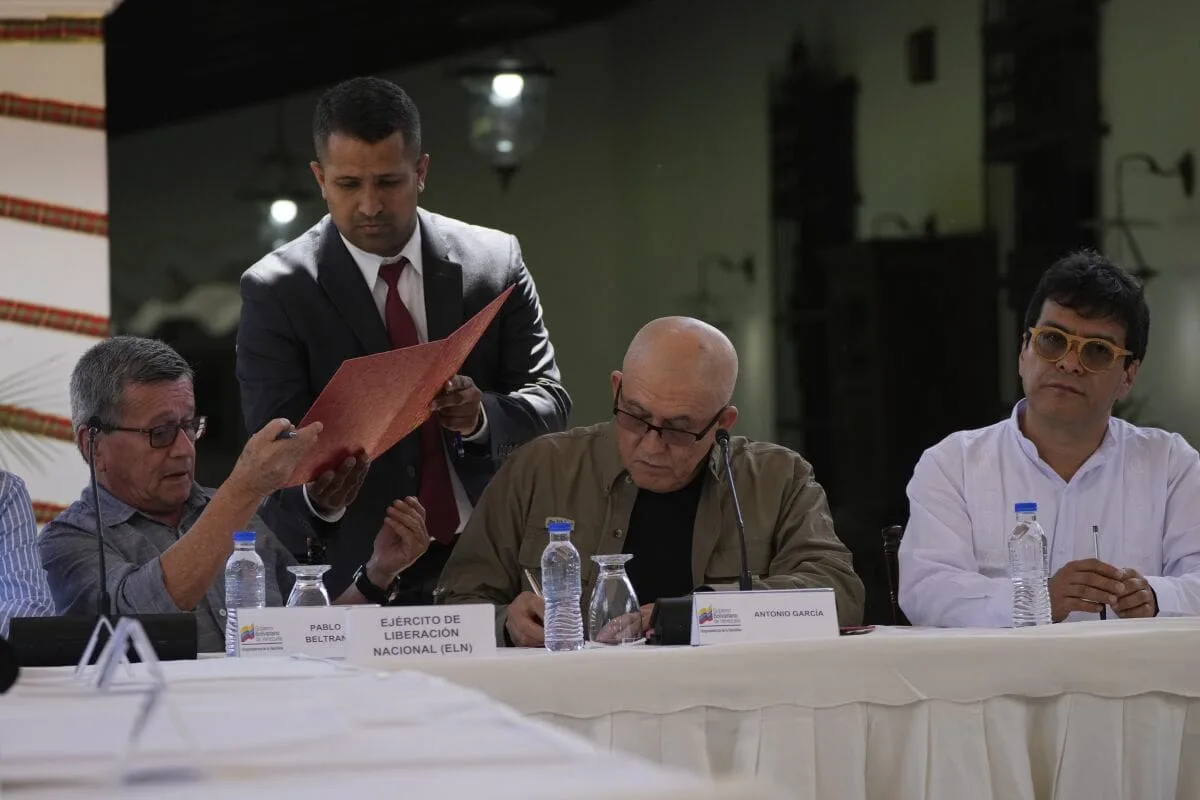 Colombia: nuevos choques entre el gobierno y el ELN