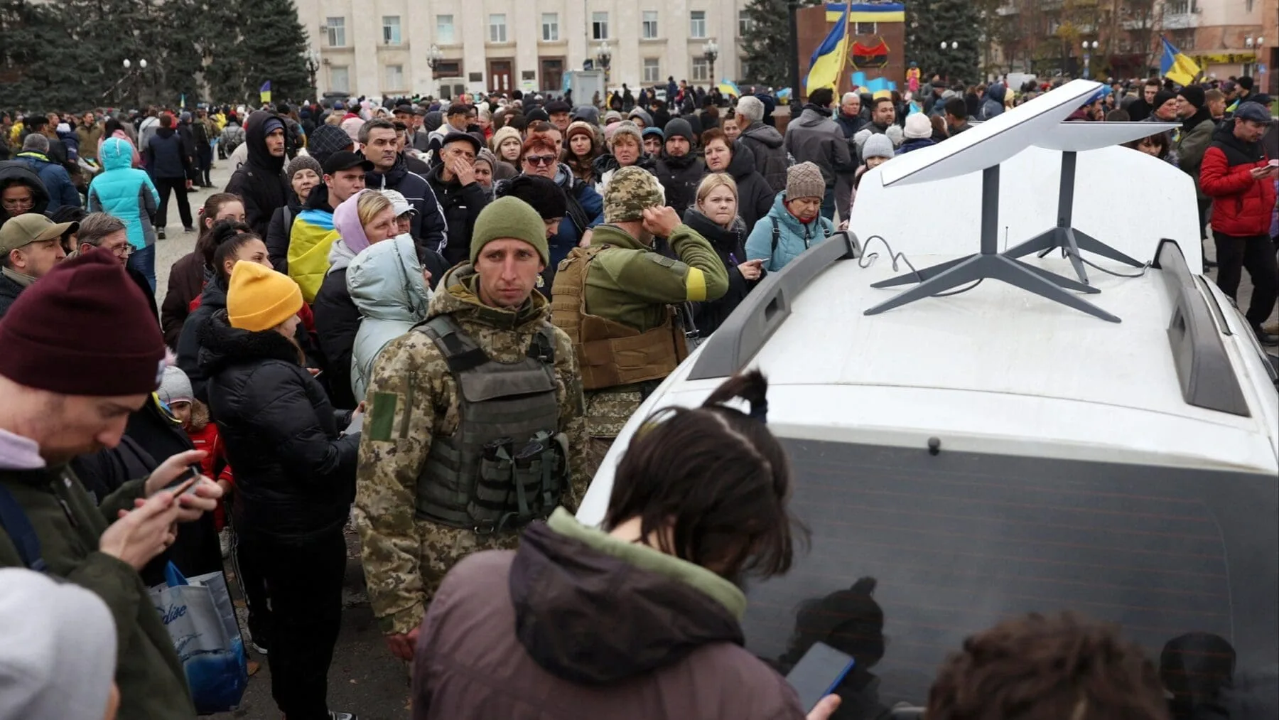 El Pentágono se alía con Elon Musk para ayudar a Ucrania
