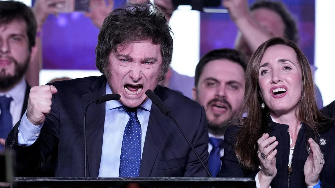 El candidato presidencial Javier Milei dice que rechazaría a China y sacaría a Argentina del Mercosur