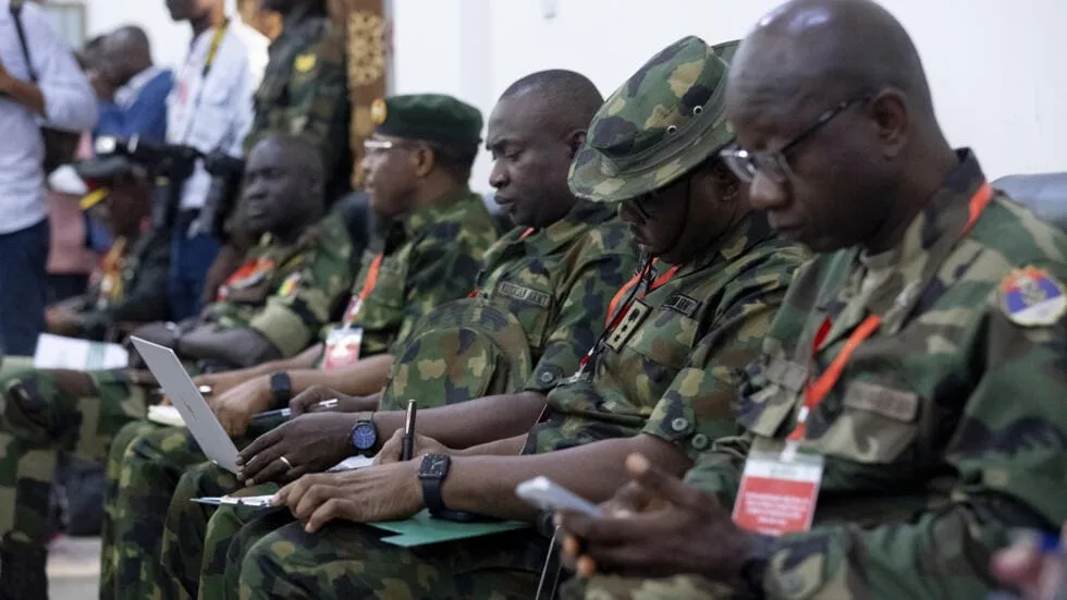 Continúan las conversaciones entre los jefes de Defensa del bloque de África Occidental sobre Níger
