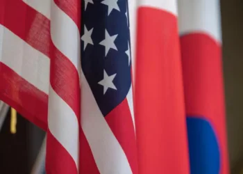 Banderas de Estados Unidos, Japón y Corea del Sur. Créditos: archivo