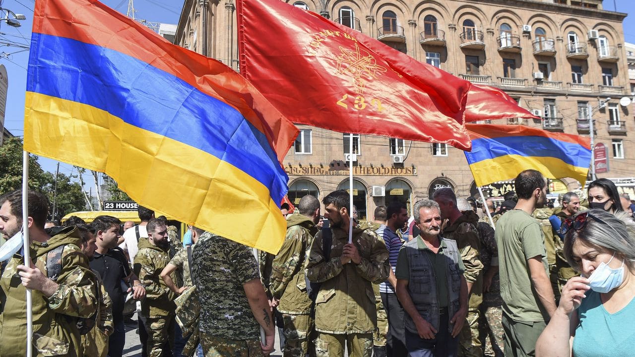 Fuerzas azerbaiyanas y armenias se enfrentan en el distrito de Kalbajar