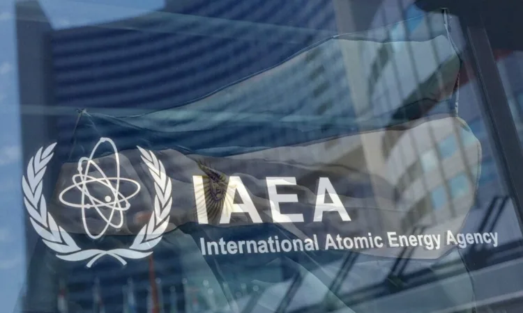 FILE PHOTO: The logo of the International Atomic Energy Agency (IAEA) is seen at their headquarters during a board of governors meeting, amid the coronavirus disease (COVID-19) outbreak in Vienna, Austria, June 7, 2021.   REUTERS/Leonhard Foeger