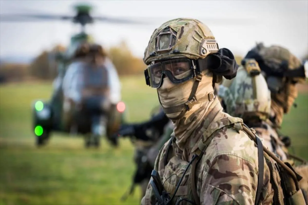 Las Fuerzas Especiales Británicas en espera en Chipre, dicen los medios del Reino Unido