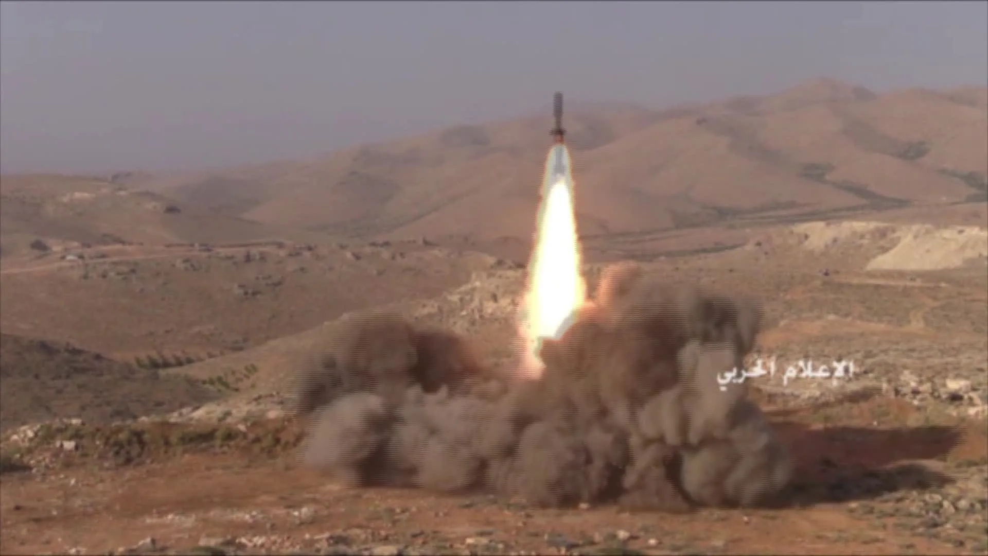 Hezbollah ataca sitios militares israelíes en las fronteras libanesas