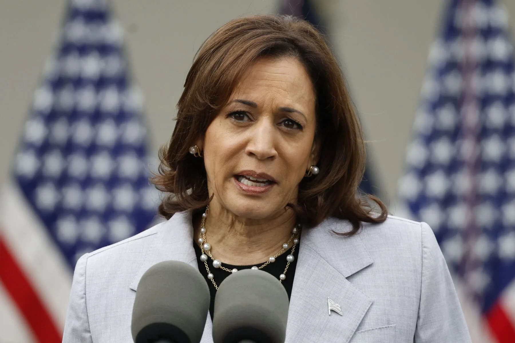Kamala Harris dice que Estados Unidos “No tiene intención” de enviar tropas a Israel o Gaza e insiste en que los palestinos merecen “medidas iguales de seguridad”