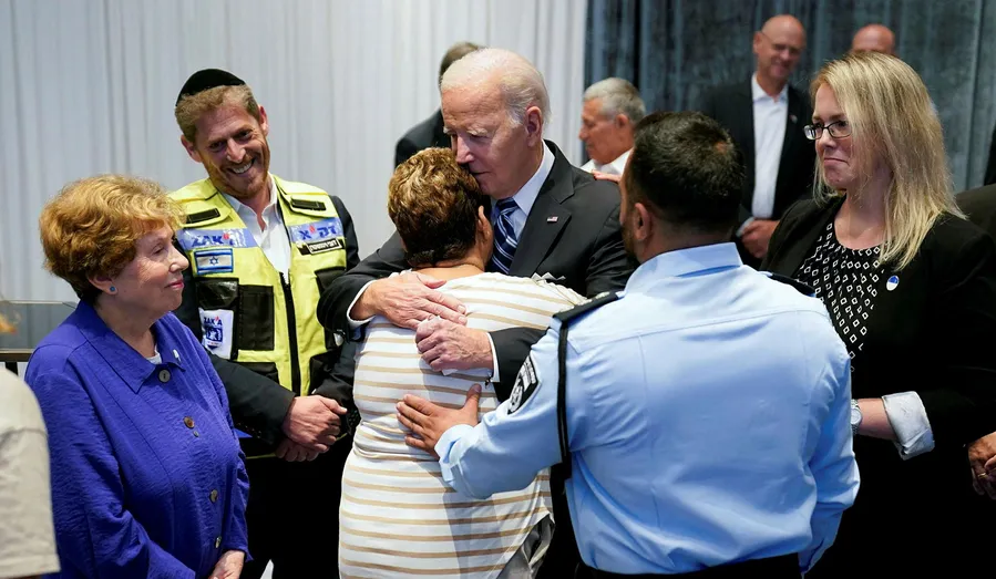 Joe Biden se reúne con supervivientes del ataque de Hamás