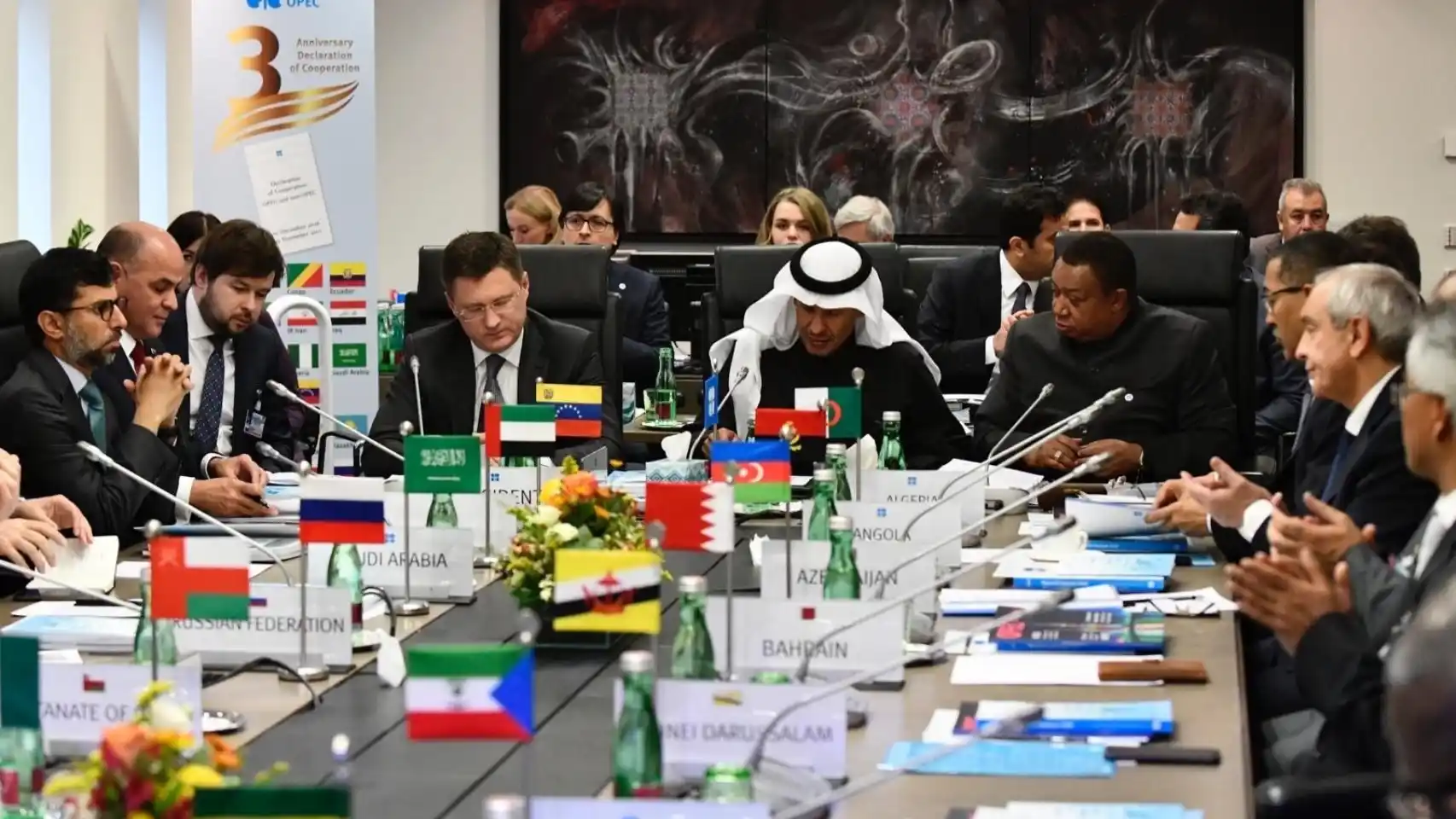 Reunión de la OPEP+: Se mantiene estable la política petrolera mientras Arabia Saudita y Rusia mantienen los recortes