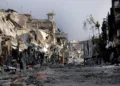 XNM03. HOMS (SIRIA), 30/07/2012.- Fotografía cedida por la Agencia Siria Árabe de Noticias de un edificio destruido en el área Al Karabise, en la provincia de Homs (Siria) hoy, lunes 30 de julio de 2012. Según la agencia, tropas sirias liberaron la zona de grupos armados terroristas, recuperando el control de la región entera. EFE/Agencia Siria Árabe de Noticias/SOLO USO EDITORIAL