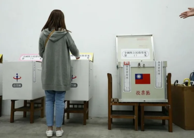 Taiwán se autogobierna democráticamente, pero China reclama incorporarla como parte de su territorio / Créditos: Reuters -Annabelle Chih