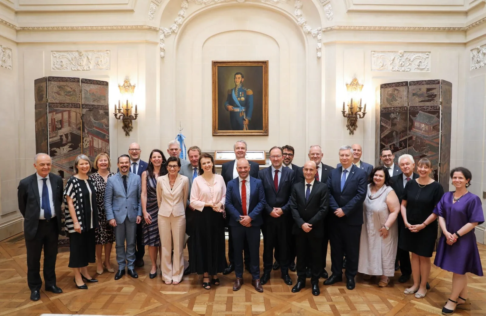 La canciller argentina recibió a los embajadores de la Unión Europea en el país
