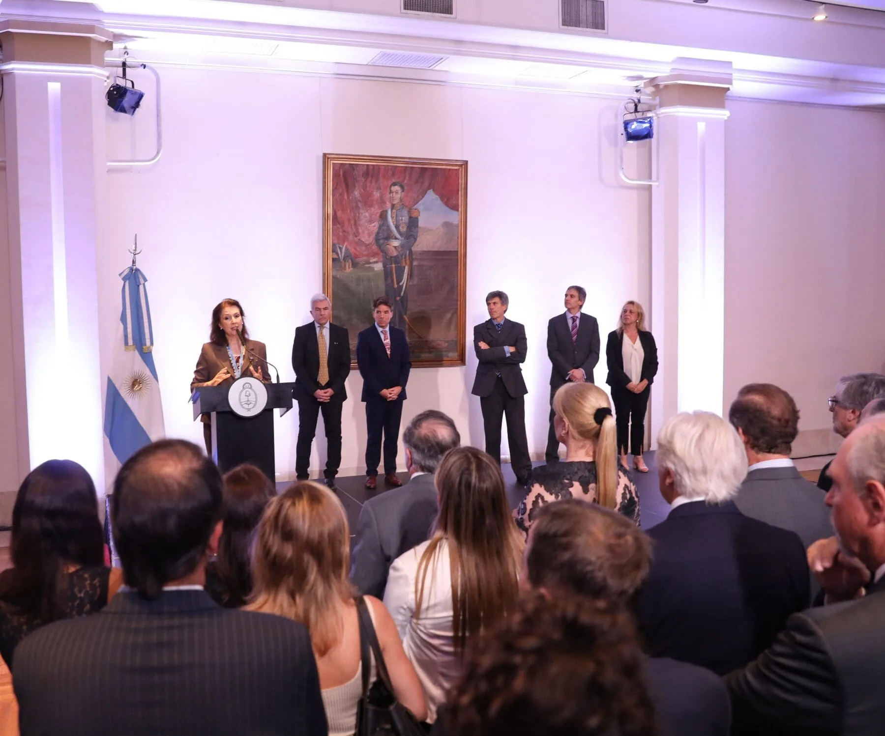 La Canciller Mondino anuncia su equipo para el Ministerio de Relaciones Exteriores de Argentina