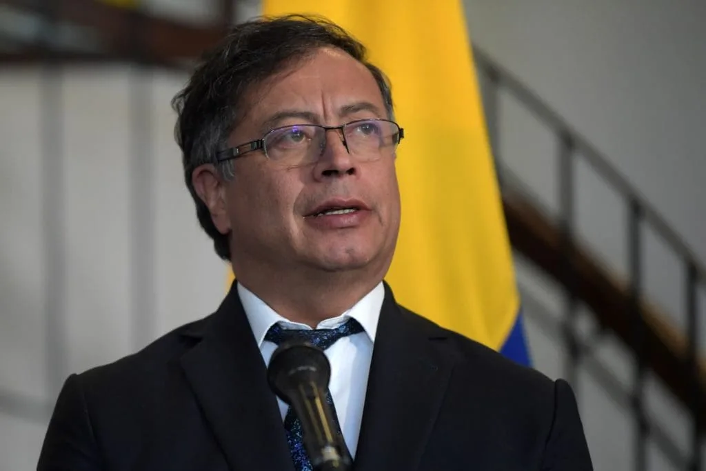 El Gobierno colombiano anuncia la extensión del cese al fuego con el ELN
