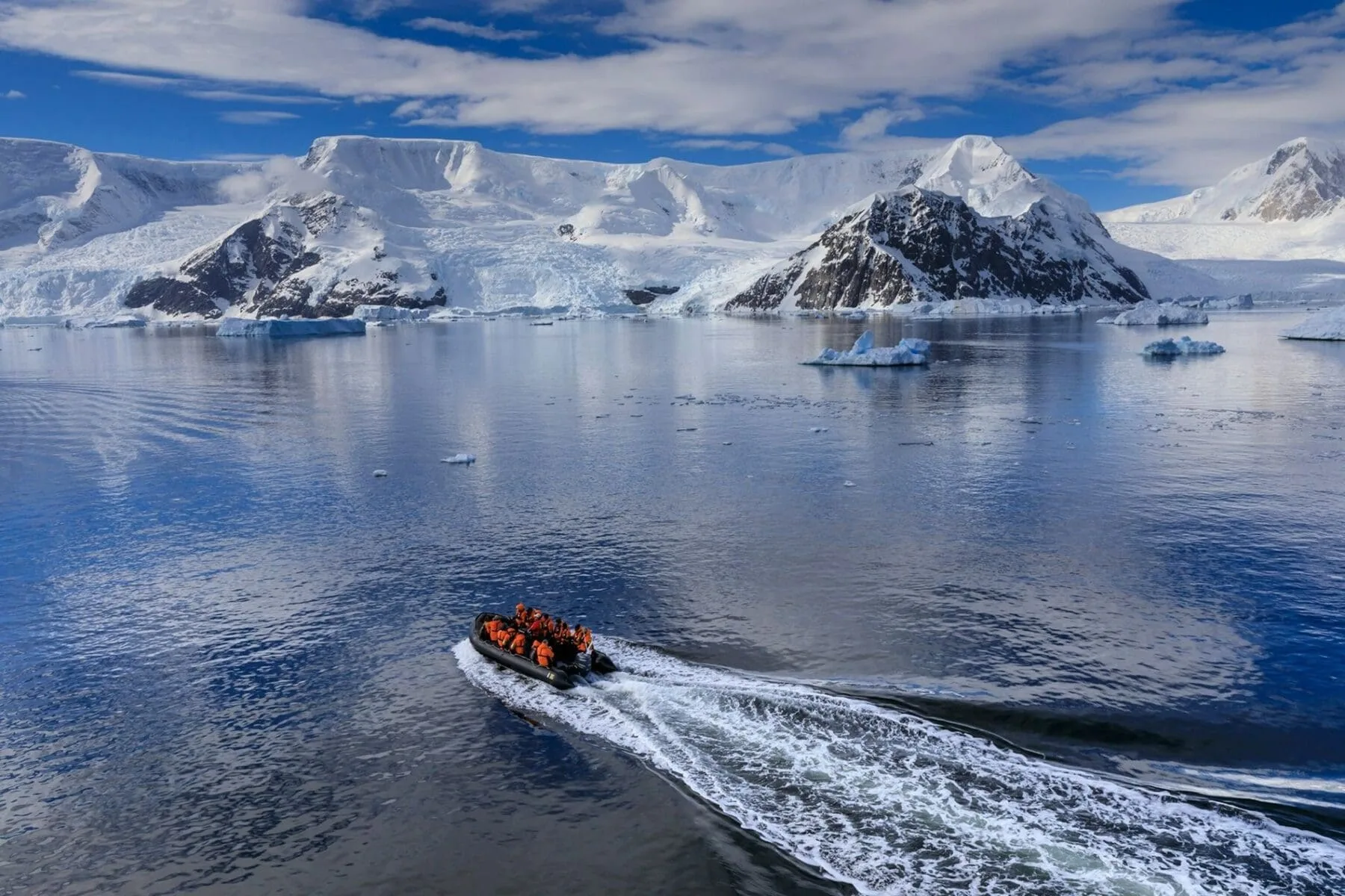 Colombia se adentra en la Antártida para avanzar en investigación científica
