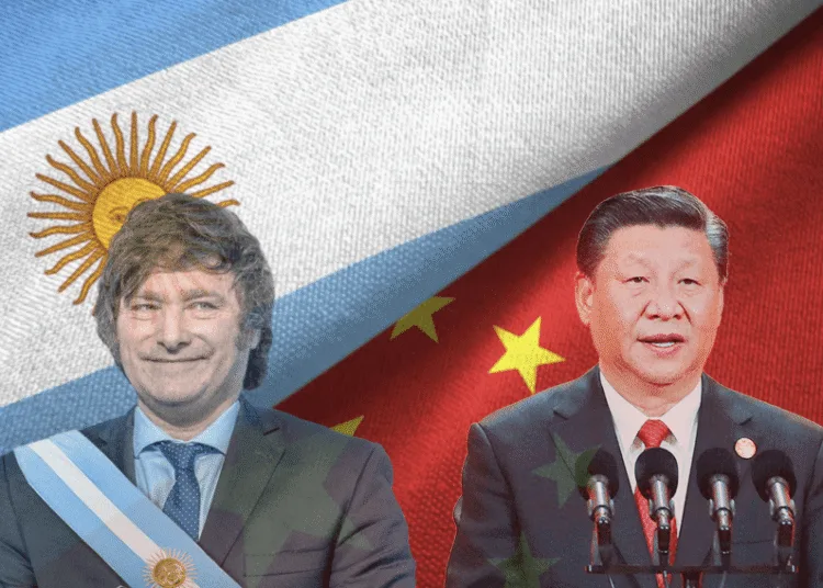 Javier Milei podría haber suspendido proyectos argentinos con China por la presión de Estados Unidos / Créditos: Escenario Mundial