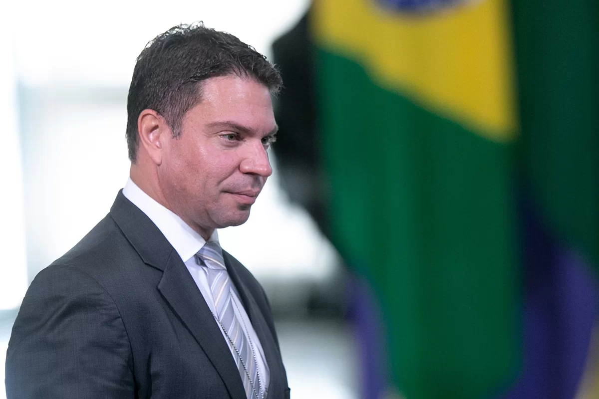Investigan al exjefe de inteligencia de Bolsonaro por espionaje político a opositores