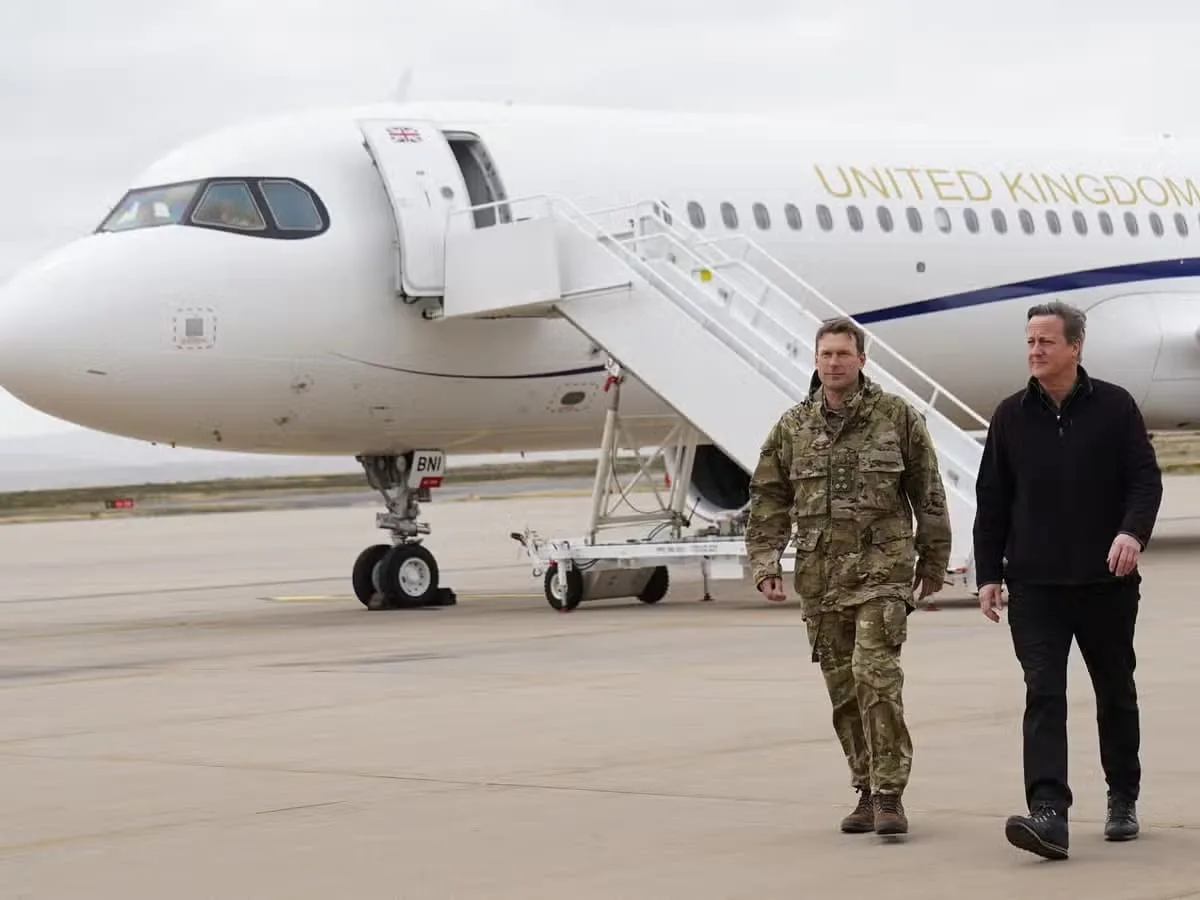 El secretario británico David Cameron arribó a las Islas Malvinas y Tierra del Fuego lo declara “persona non grata”