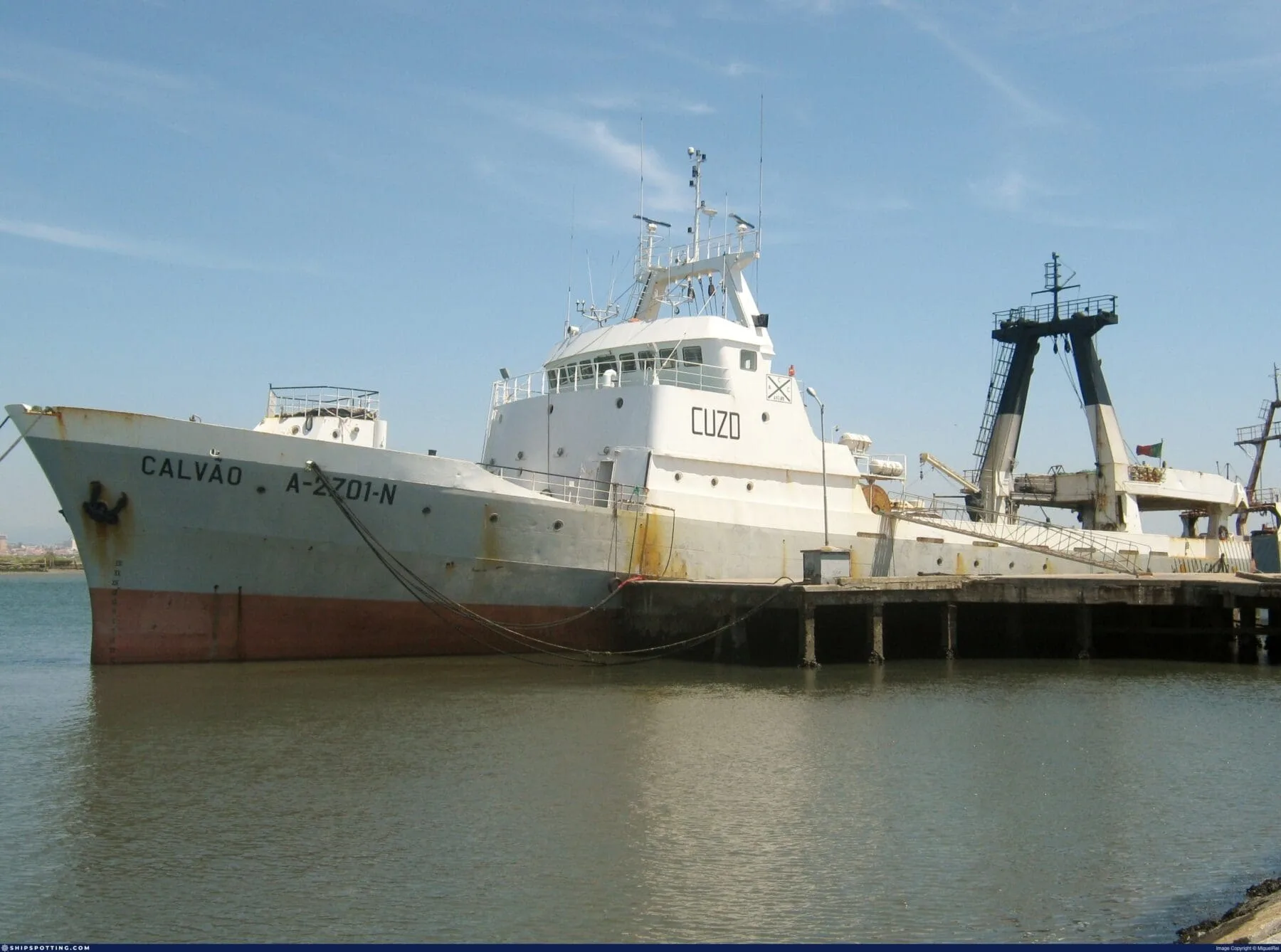 El historial de infracciones marítimas del buque pesquero portugués Calvao en aguas nacionales