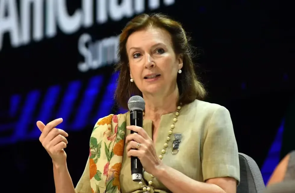 La Canciller Mondino expone puntos claves de la Política Exterior Argentina en el foro AmCham