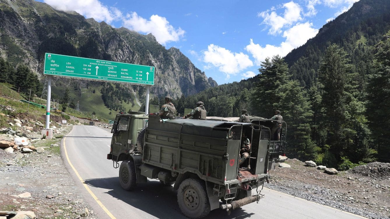 China responde a las tensiones con India con nuevos ejercicios militares cerca de la frontera