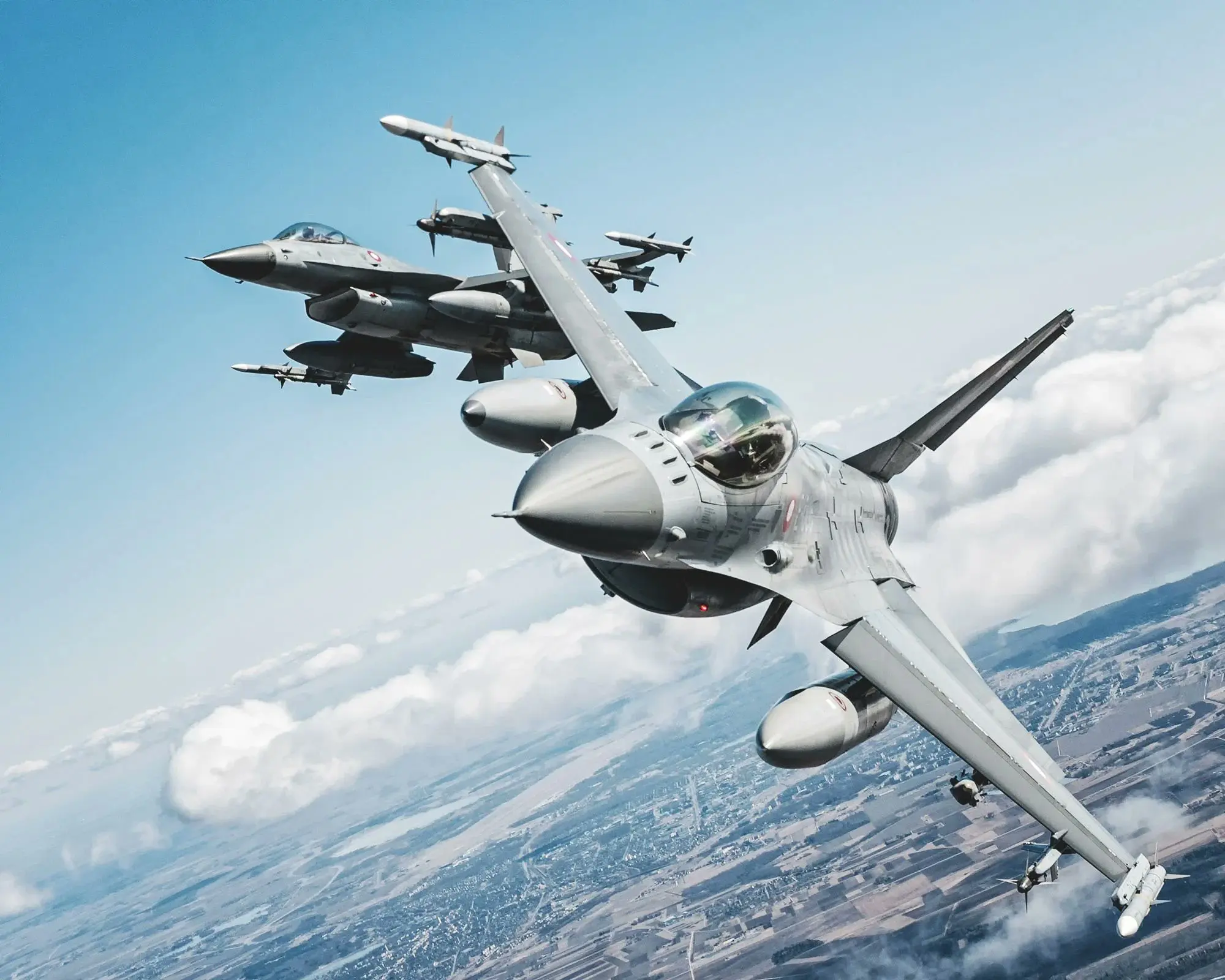 El secretario de la OTAN considera que los aviones F-16 que se entregarán a Ucrania no cambiarán el destino de la guerra